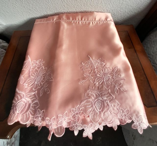 Juego de Sabanas en satin bordado