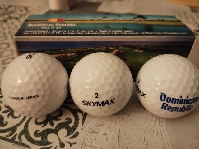 Pelotas de golf nuevas a estrenar