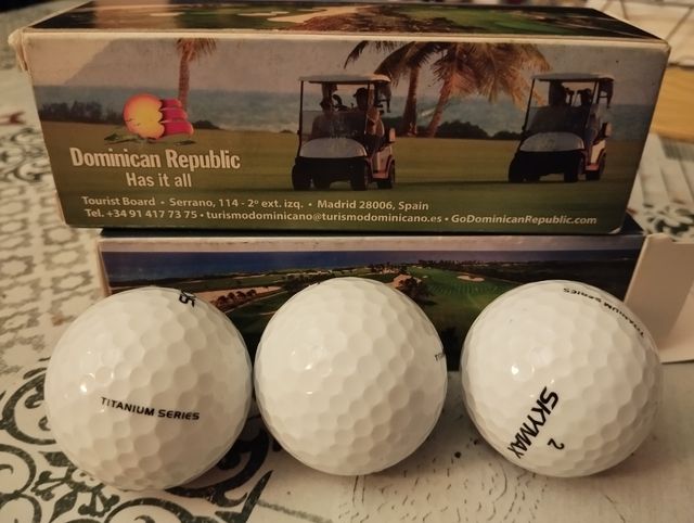 Pelotas de golf nuevas a estrenar