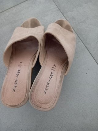 Scarpe con tacco in pelle