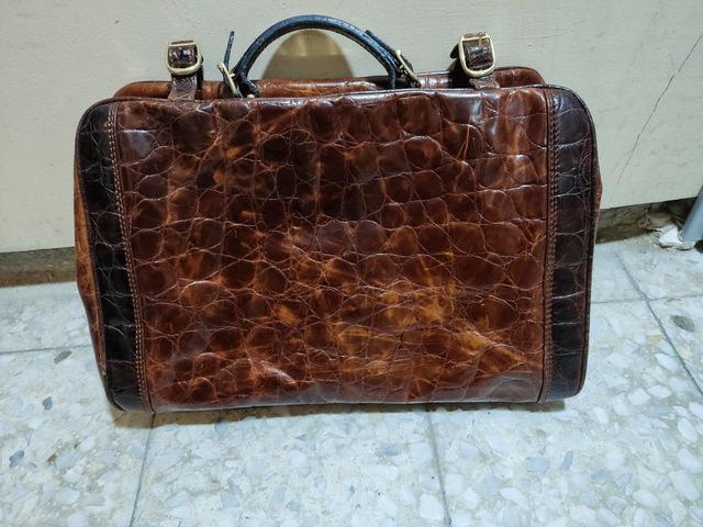 Bolso maleta de piel imitación cocodrilo