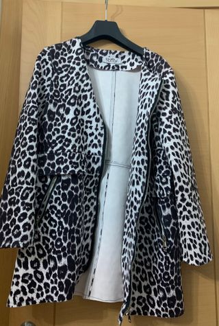 Chaquetón blanco y negro de mujer