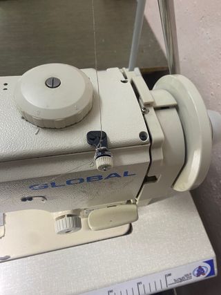 Maquina de coser tapizado