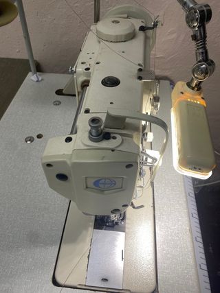 Maquina de coser tapizado