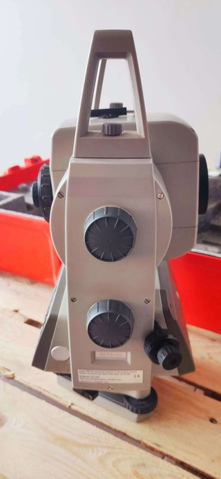 Aparato SOKKIA SET 3110M de segunda mano