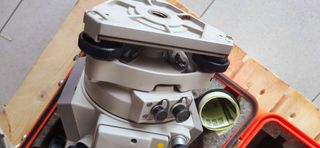 Aparato SOKKIA SET 5E segunda mano Topografia