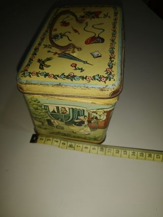 Porta oggetti antico