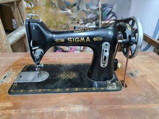 MÁQUINA COSER SINGER CON MESA Y TAPA