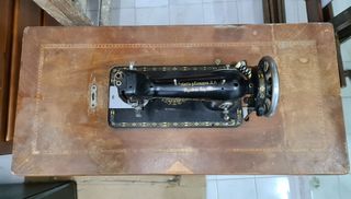MÁQUINA COSER SINGER CON MESA Y TAPA