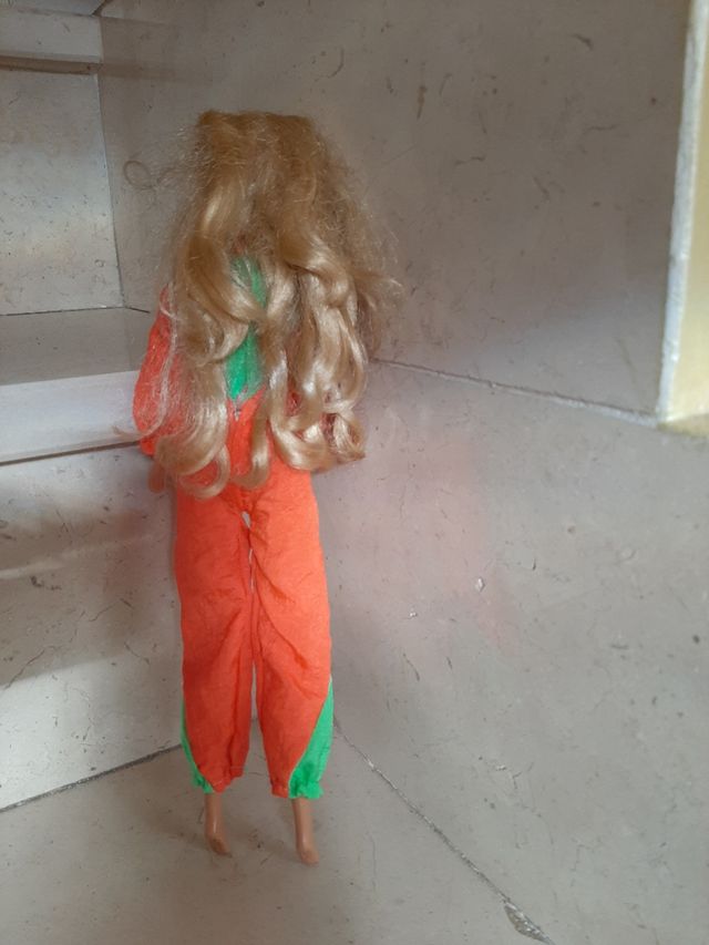 Barbie mattel vestito neve con capelli biondi