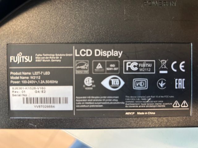 Monitor Fujitsu 22”