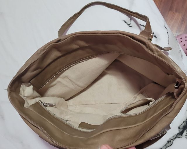 Bolso de piel. Marca Episode.