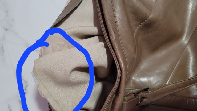 Bolso de piel. Marca Episode.