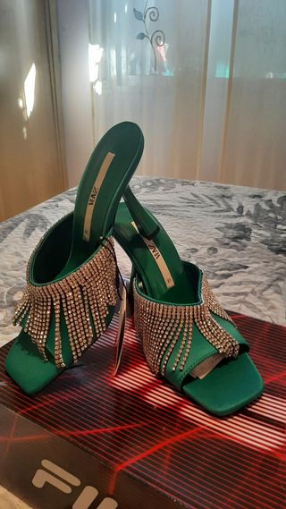 Sandalias nuevas de zara 