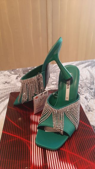 Sandalias nuevas de zara 