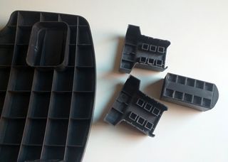 REPOSAPIES de Oficina Kensington - MADRID