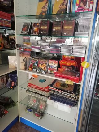 Mobiliario de prensa y revistas