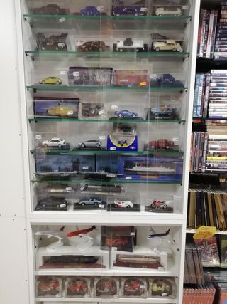 Mobiliario de prensa y revistas