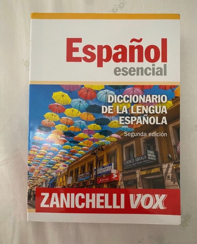 Español esencial DICCIONARIO DE LA LENGUA ESPAÑOLA