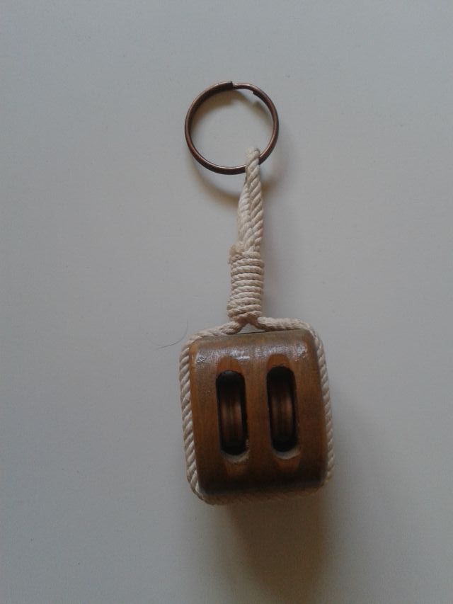 LLAVERO ARTESANAL POLEA GARRUCHA PASTECA