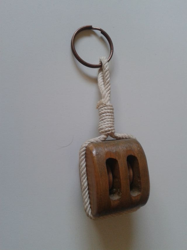 LLAVERO ARTESANAL POLEA GARRUCHA PASTECA