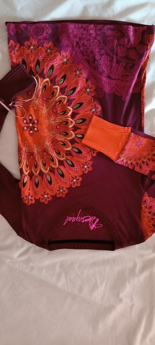 Suéter Desigual talla M nuevo