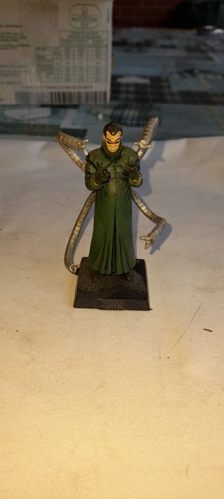 lotto Statuette Marvel