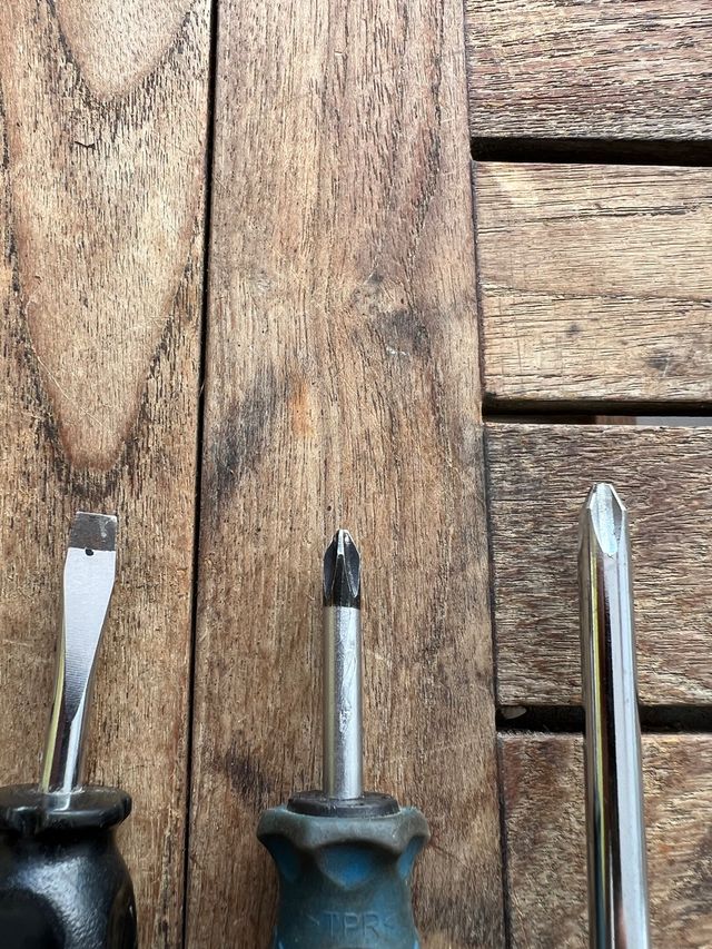 3 Tornavis (2  + ,1 )