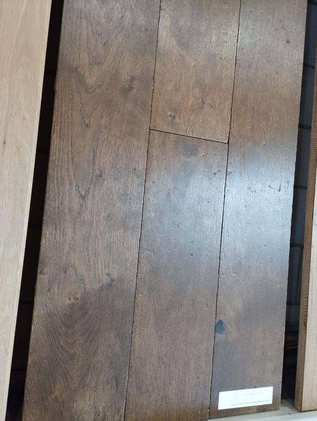 TARIMA DILEGNO GOLPEADA