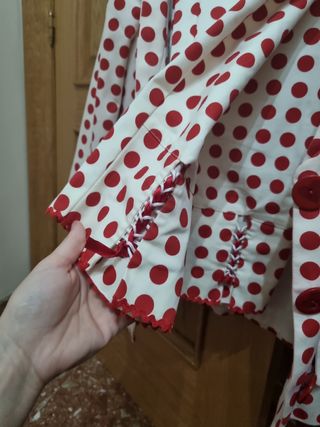 Traje de chaqueta y pantalón de lunares