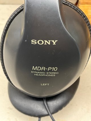Auriculares SONY MDR-P10