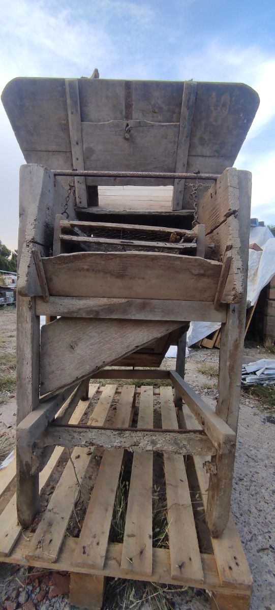 MAQUINA ANTIGUA SEPERADORA DE GRA