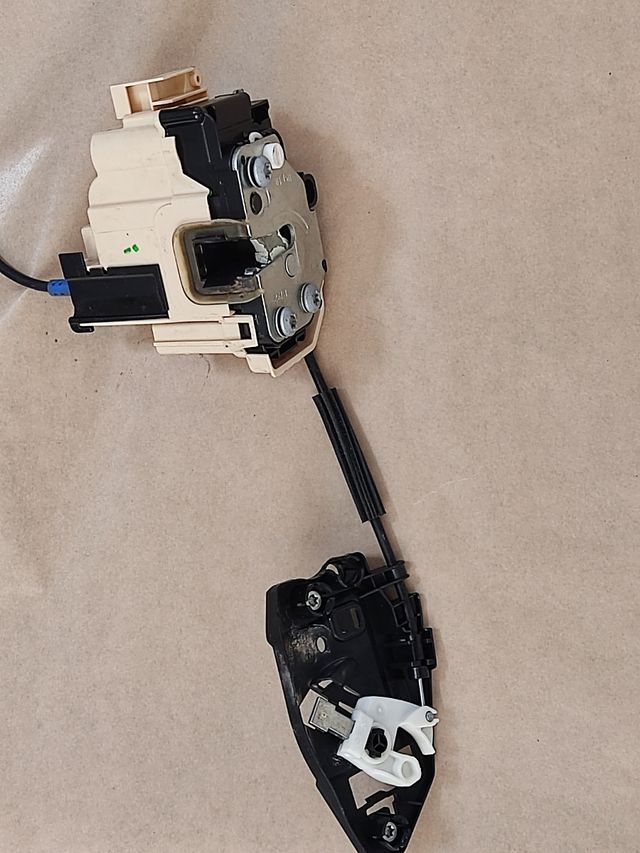 CERRADURA TRAS. IZQUI. FIAT PANDA 2014