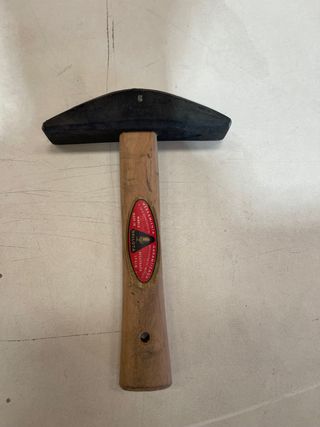 Conjunto de martillos y yunque guadaña