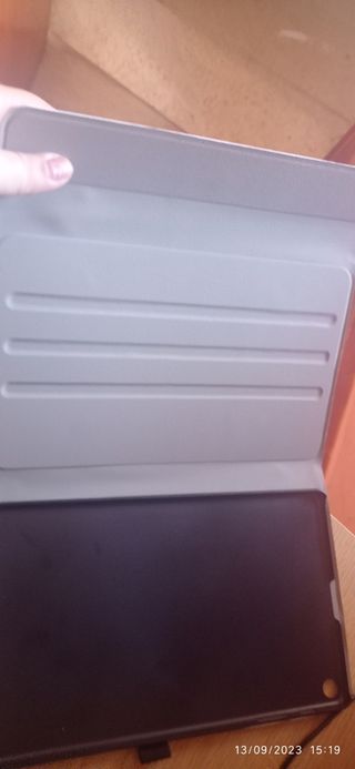 FUNDA MAGNÉTICA PARA TABLET SAMSUNG