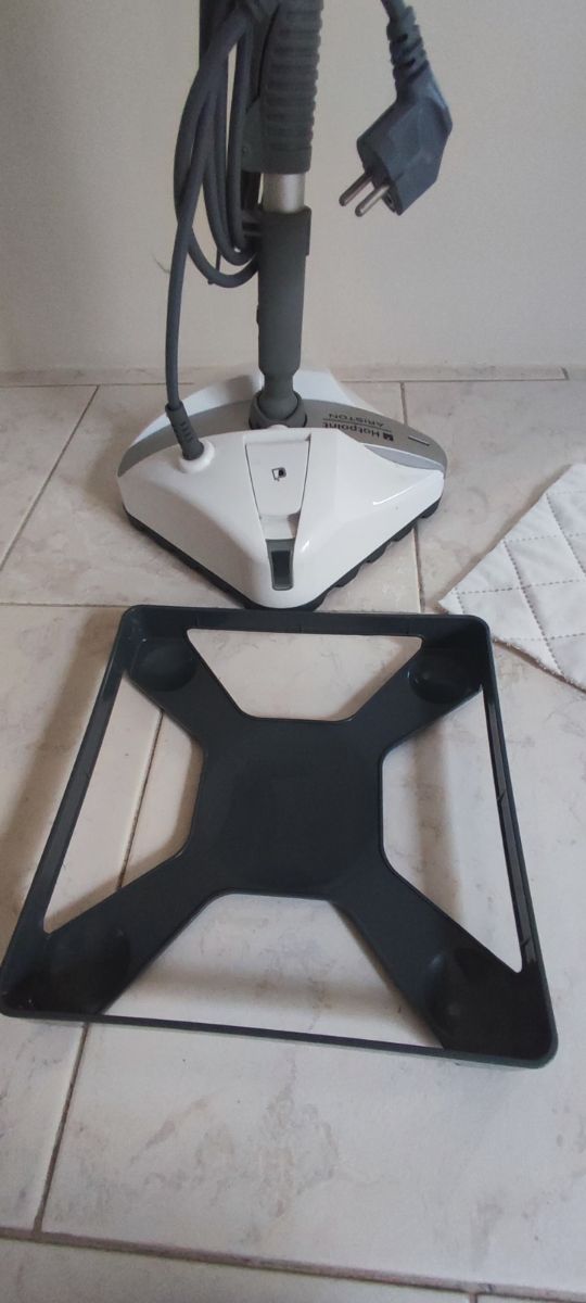 Hotpoint SM S15 CAW Scopa a Vapore, 1550 W, 0.25 L