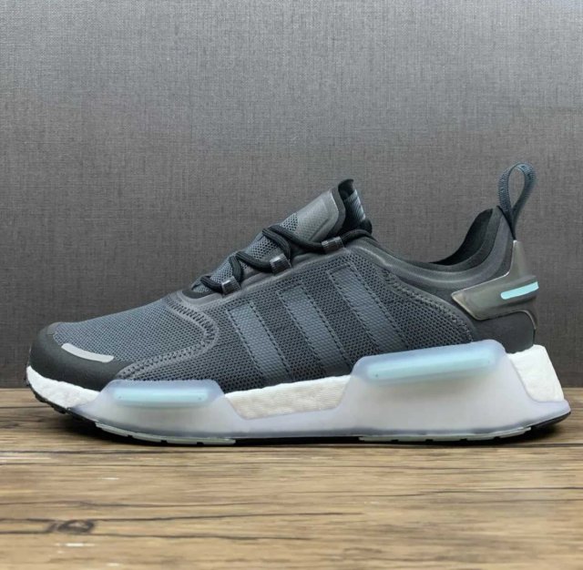 Zapatillas Deportivas Adidas NMD_V3 Temporada.