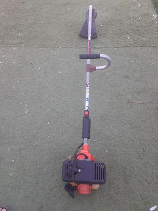 Desbrozadora marca tanaka tbc 2100