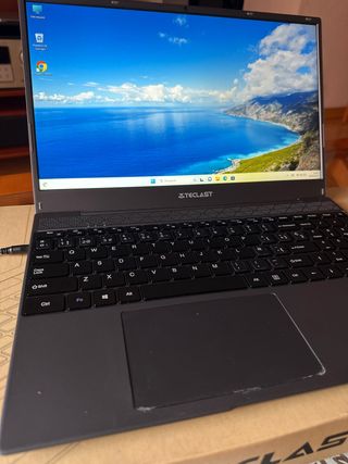 Portatile Teclast F15-S funziona senza batteria