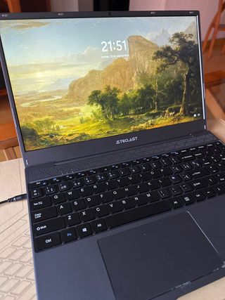 Portatile Teclast F15-S funziona senza batteria