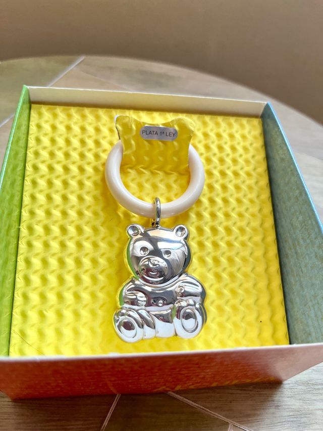 Sonajero osito plata. Nuevo