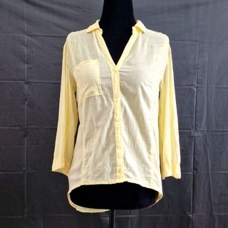 Blusa amarilla Talla S Bershka 