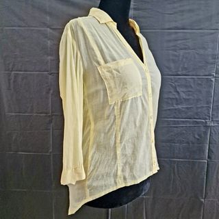 Blusa amarilla Talla S Bershka 