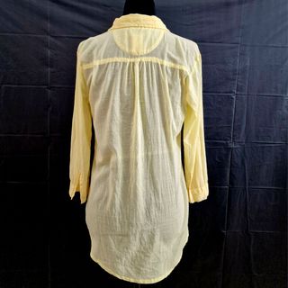 Blusa amarilla Talla S Bershka 