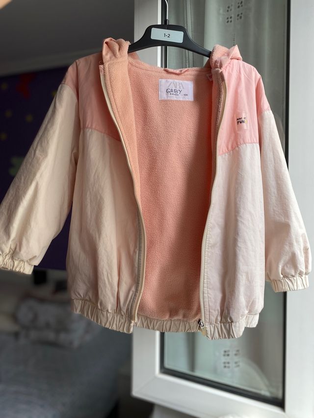 Cazadora para niña de Zara talla 3-4 años