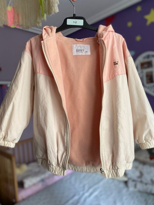 Cazadora para niña de Zara talla 3-4 años