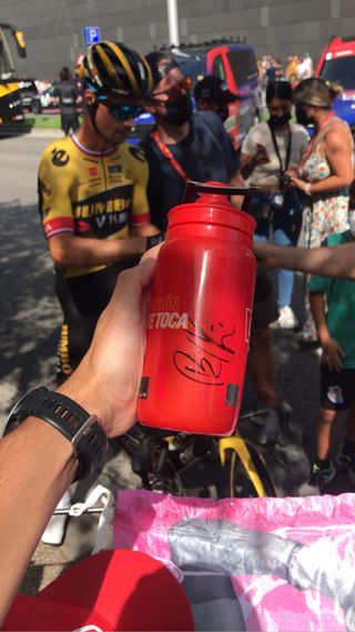 Botellin Firmado por Primoz Roglic