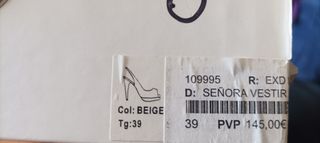 Zapato peep toe piel
