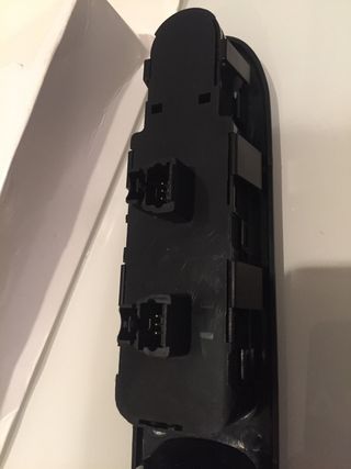 BOTONERA ELEVALUNAS PEUGEOT