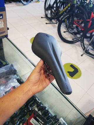 Sillín belcarra 1.5 raíles de titanio